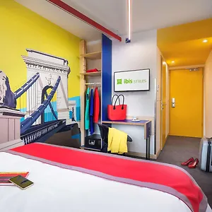إيبيس ستايلز سيتي ويست فندق